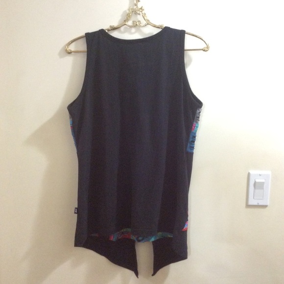 Beautiful Leopards & Roses tank - Picture 7 of 9